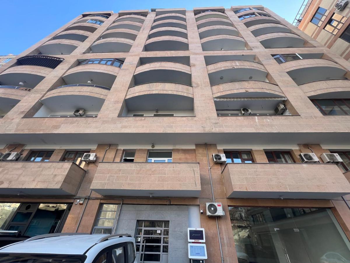 2 Bedrooms 2 Bathrooms Large And Lux Apartment Best Location Yerevan Exterior foto